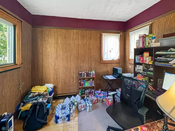 215 11th ST N, Moorhead, MN 56560