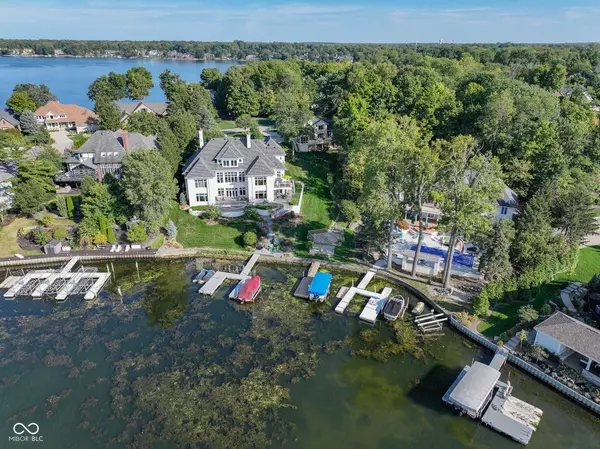 9364 Promontory CIR, Indianapolis, IN 46236