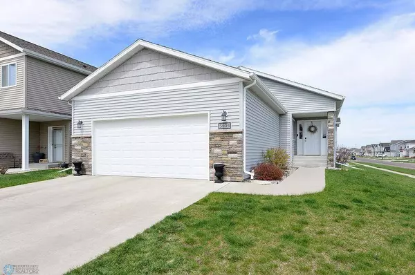 5805 58th AVE S, Fargo, ND 58104