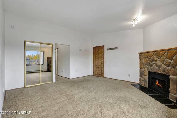 241 McCarrey ST 18B, Anchorage, AK 99508