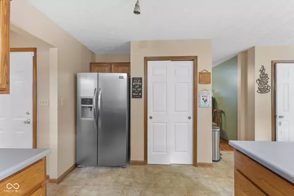 1518 Pippin DR, Greenfield, IN 46140