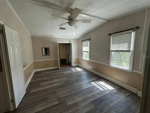 1013 ANN AVE, Lady Lake, FL 32159