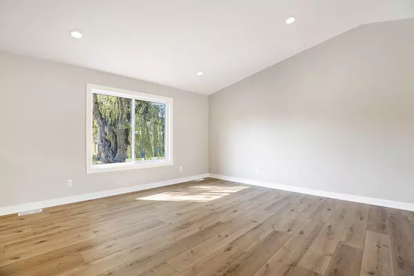 518 Leonard St, Belding, MI 48809