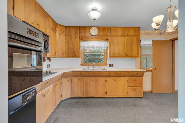 1621 14TH ST, Silvis, IL 61282