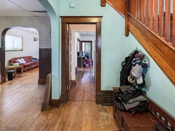 215 11th ST N, Moorhead, MN 56560