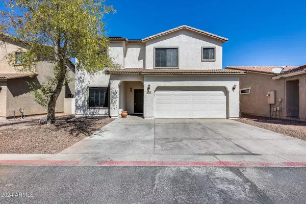 2174 E GREENLEE Avenue, Apache Junction, AZ 85119