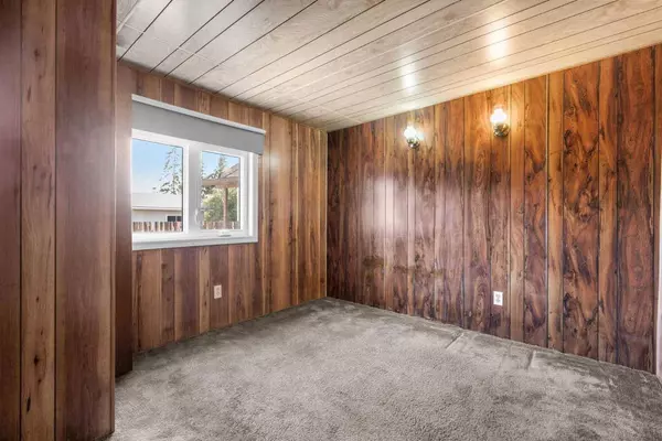 840 Spring Haven CT SE, Airdrie, AB T4A 1B7