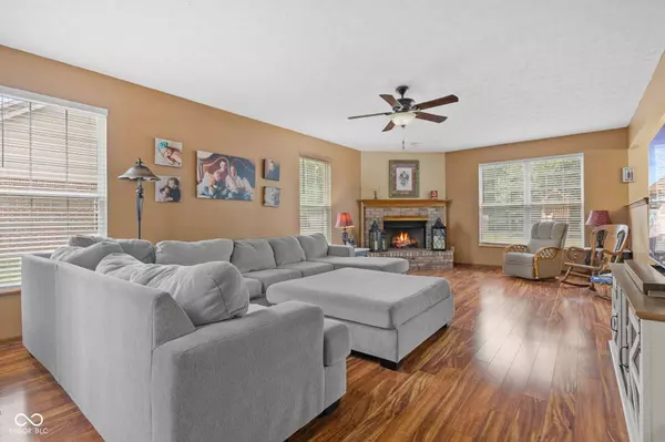 1518 Pippin DR, Greenfield, IN 46140