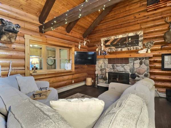 1844 RIVER PINE RD, Eagle River, WI 54521