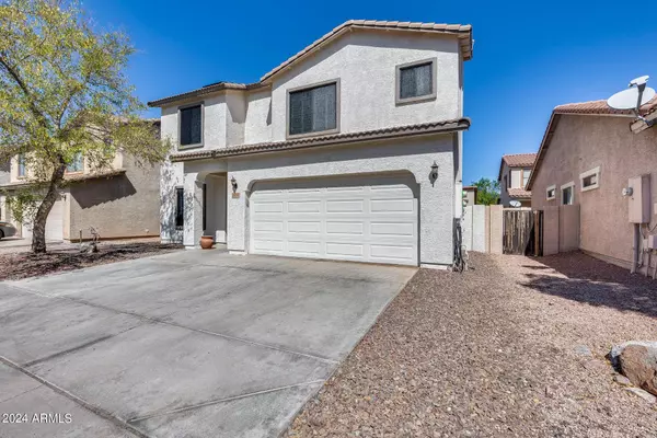 2174 E GREENLEE Avenue, Apache Junction, AZ 85119