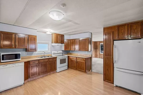 840 Spring Haven CT SE, Airdrie, AB T4A 1B7