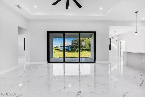 2616 29th ST SW, Lehigh Acres, FL 33976