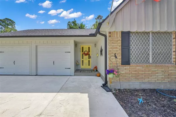 405 Billie Bess LN, Conroe, TX 77301