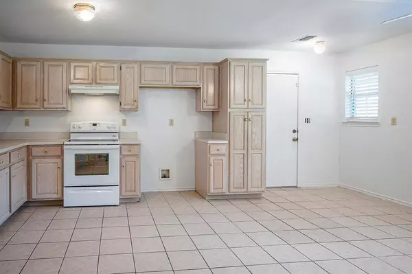 450 Venezia Court, Princeton, TX 75407