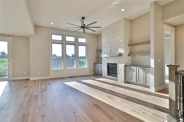 2372 NE Skopelos CT, Blue Springs, MO 64014