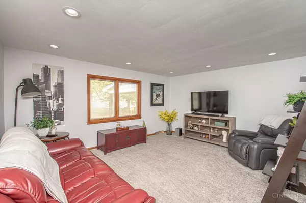 4904 Hickory Woods Trl, Dayton, OH 45432