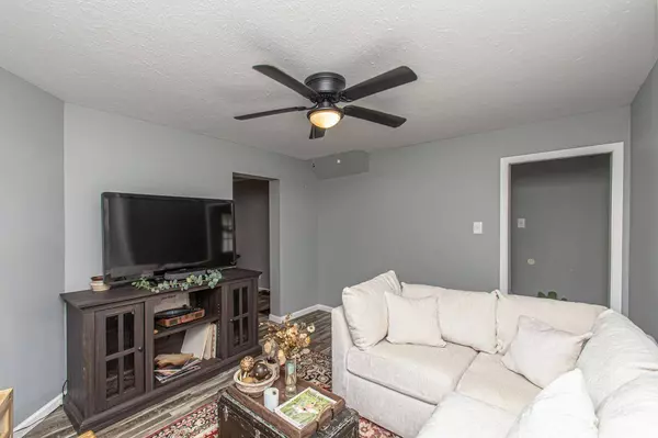 504 Waddell St, Greenfield, OH 45123