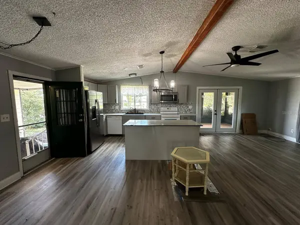 1013 ANN AVE, Lady Lake, FL 32159