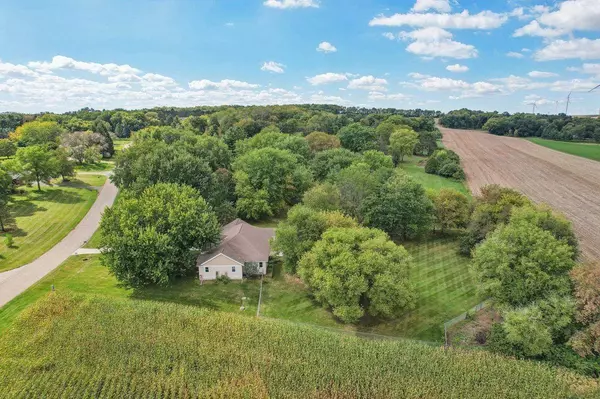 7132 Hickory Run, Waunakee, WI 53597
