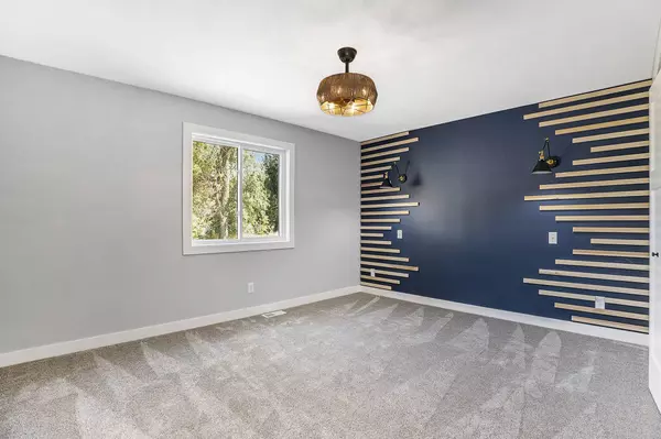 518 Leonard St, Belding, MI 48809