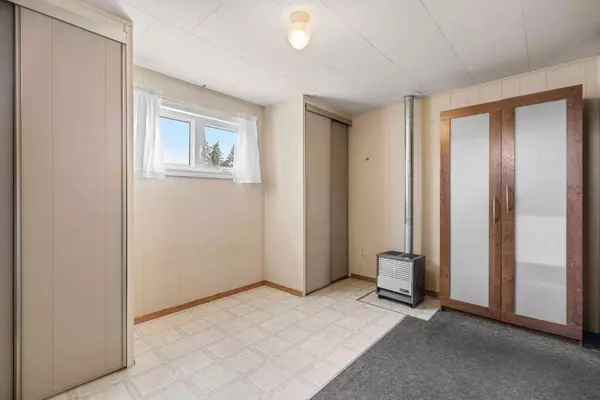 840 Spring Haven CT SE, Airdrie, AB T4A 1B7