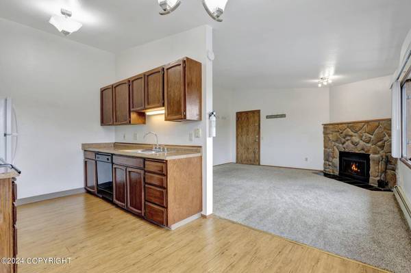 241 McCarrey ST 18B, Anchorage, AK 99508