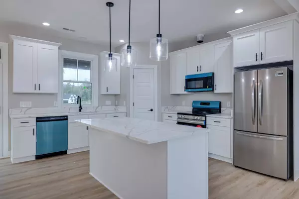 10255 DALMATIAN DR, Mcgaheysville, VA 22840