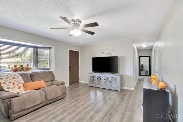 424 Rockford Dr, Hamilton, OH 45013