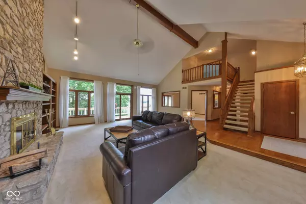 9364 Promontory CIR, Indianapolis, IN 46236