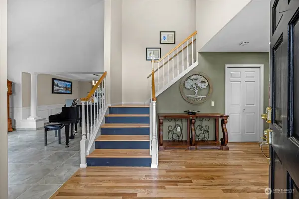 16608 56th PL W, Lynnwood, WA 98037