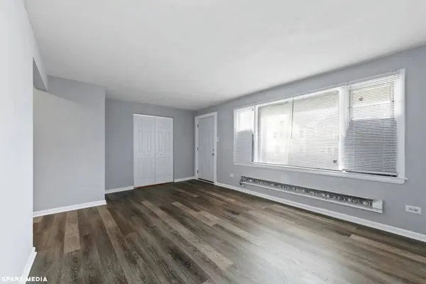 7617 S Colfax Avenue, Chicago, IL 60649