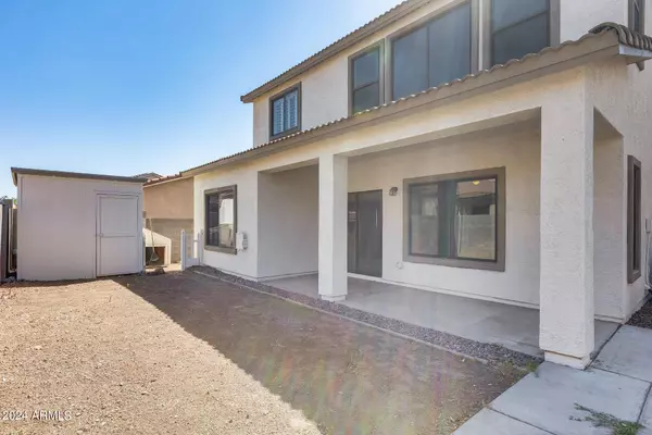 2174 E GREENLEE Avenue, Apache Junction, AZ 85119