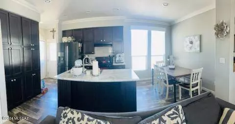 4311 W Elvado Road, Tucson, AZ 85746