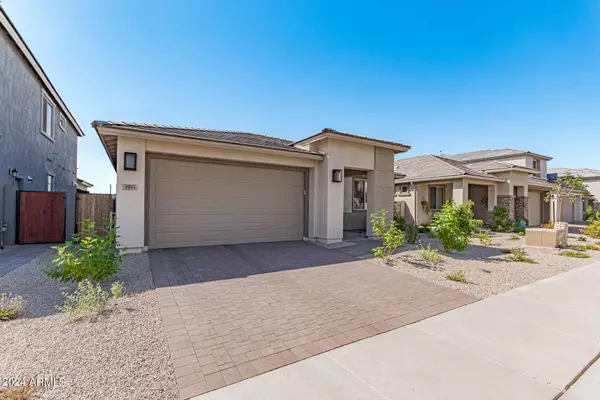 1945 W BRAMBLE BERRY Lane, Phoenix, AZ 85085