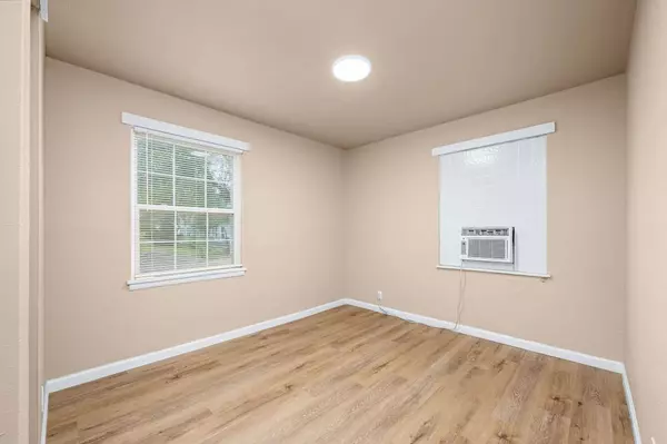 2529-2560 N Park Place, Wichita, KS 67204