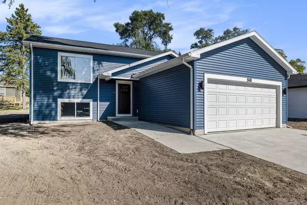 518 Leonard St, Belding, MI 48809