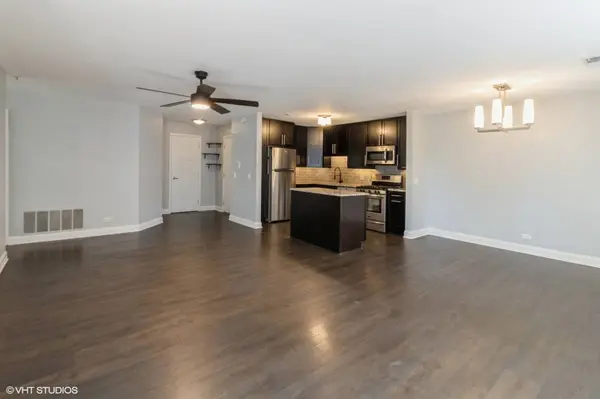 136 Century CT #O2, Schaumburg, IL 60193