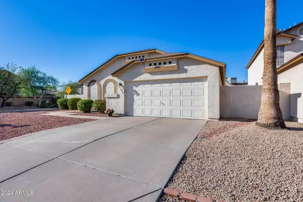 8862 W GROVERS Avenue, Peoria, AZ 85382