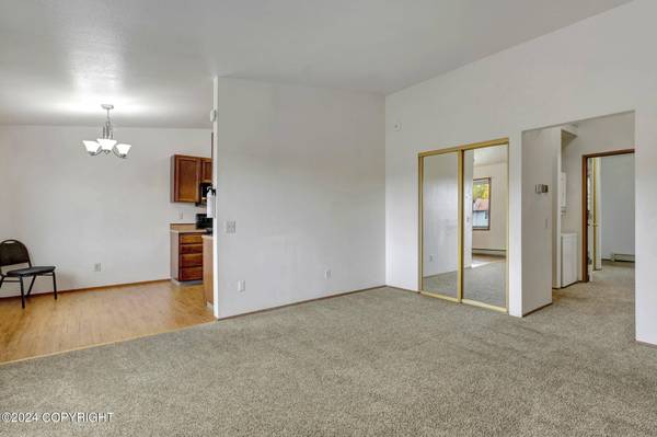 241 McCarrey ST 18B, Anchorage, AK 99508