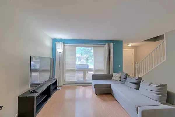 2300 Oakmoor DR SW #111, Calgary, AB T2V 4N7