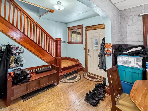 215 11th ST N, Moorhead, MN 56560