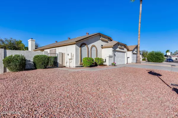 8862 W GROVERS Avenue, Peoria, AZ 85382