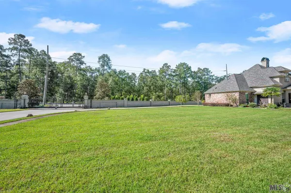 19669 RIVER BREEZE, Baton Rouge, LA 70816