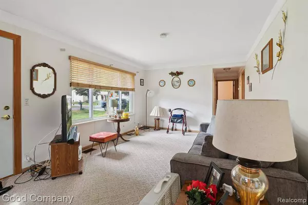 53130 LUANN Drive, Shelby Twp, MI 48316