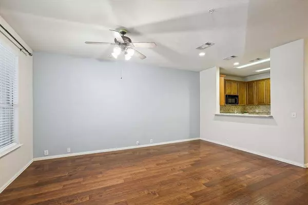 548 Legends Drive, Lewisville, TX 75057