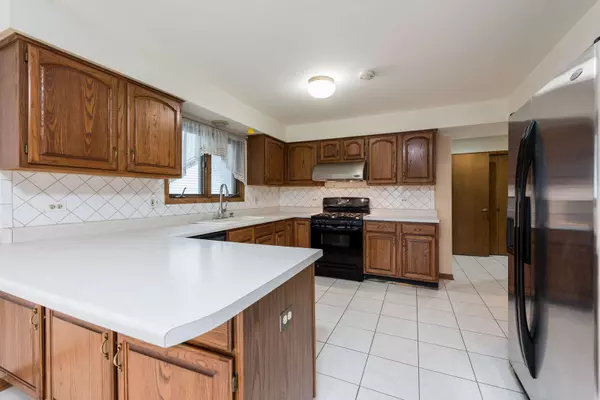 4074 Blackstone Avenue, Gurnee, IL 60031