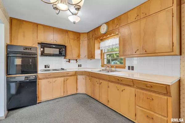 1621 14TH ST, Silvis, IL 61282