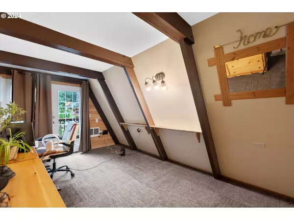 10282 FIELD CREST DR, Birkenfeld, OR 97016