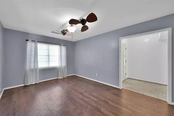 405 Billie Bess LN, Conroe, TX 77301