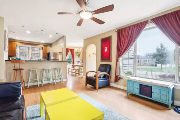 7926 28th Ave, Kenosha, WI 53143